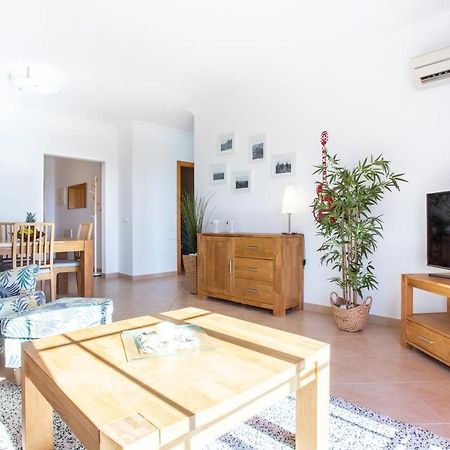 Lovely 2 Bedroom Apartment Including Pool, Stunning Ocean Views & Beach Closeby Praia Da Luz ภายนอก รูปภาพ