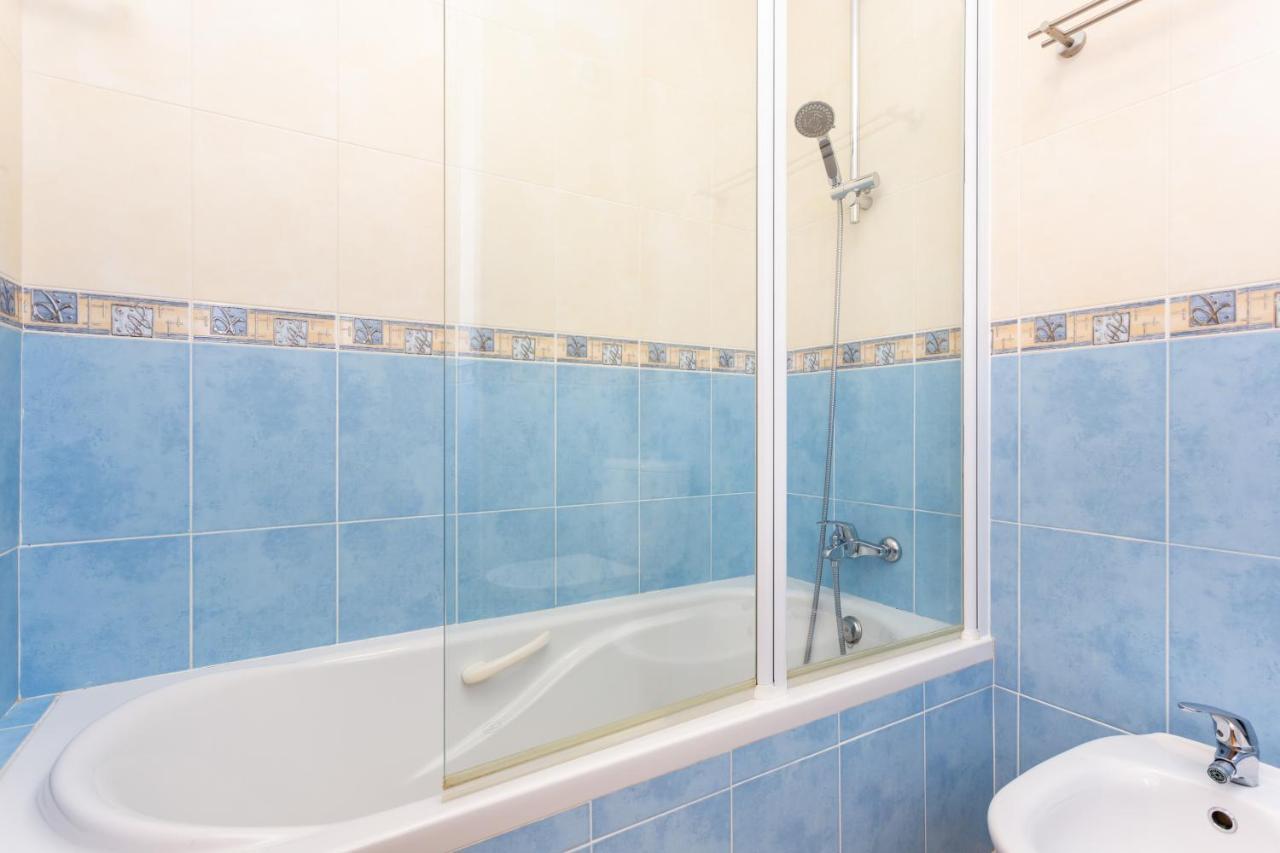 Lovely 2 Bedroom Apartment Including Pool, Stunning Ocean Views & Beach Closeby Praia Da Luz ภายนอก รูปภาพ